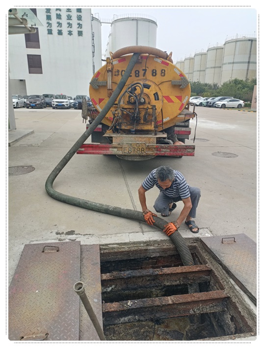 灵山隔油池清掏